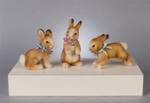 R. John Wright Hop, Plunk and Wobble Bunnies