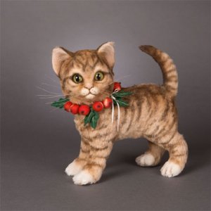 R. John Wright "Nutmeg" Christmas Kitten