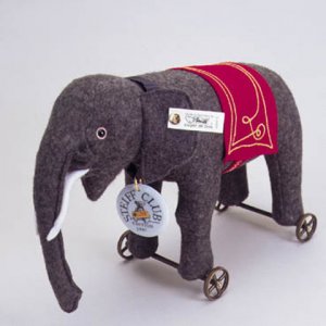 steiff elephant on wheels