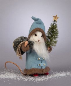 R.John Wright 'Kris Kringle' Christmas Mouse