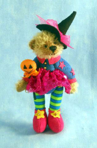 Deb Canham Halloween Fiddlestix Bear - Click Image to Close