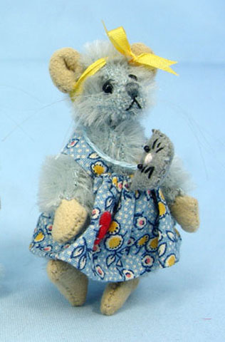 Deb Canham Mice Fifi* - Click Image to Close